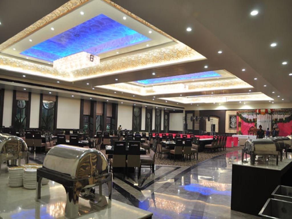 Hotel Sepal Батинда Екстериор снимка