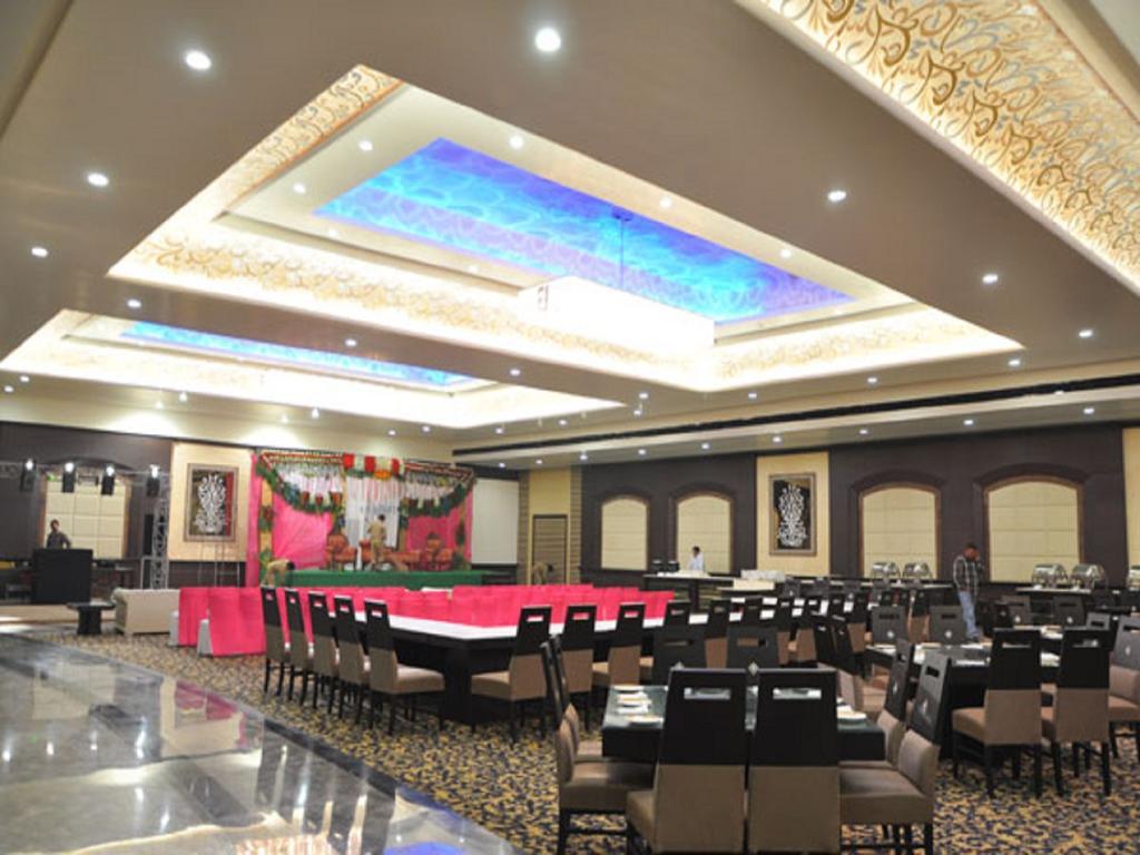 Hotel Sepal Батинда Екстериор снимка
