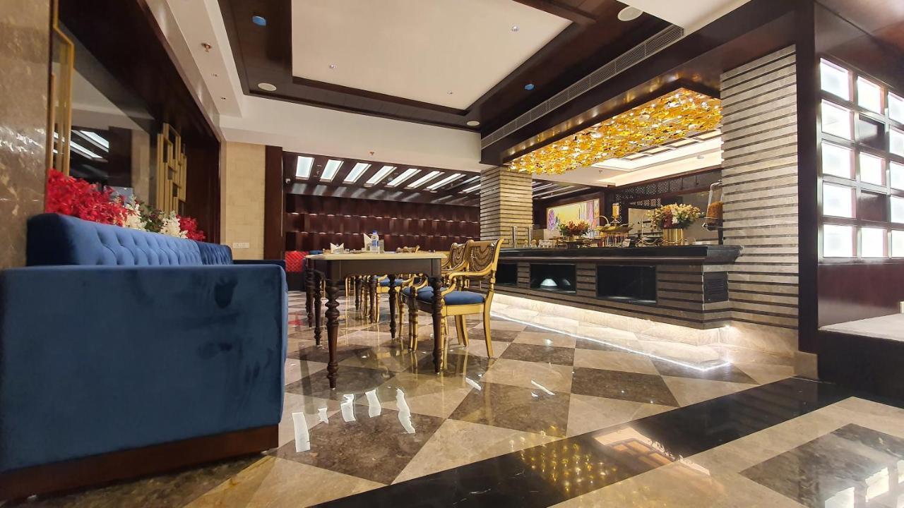 Hotel Sepal Батинда Екстериор снимка