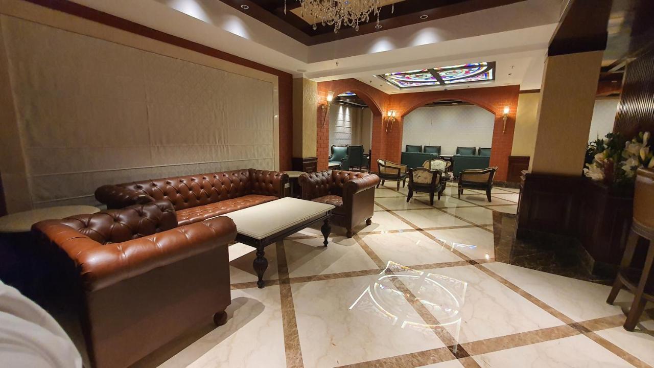 Hotel Sepal Батинда Екстериор снимка
