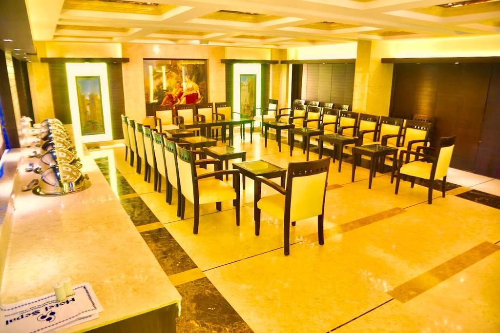 Hotel Sepal Батинда Екстериор снимка